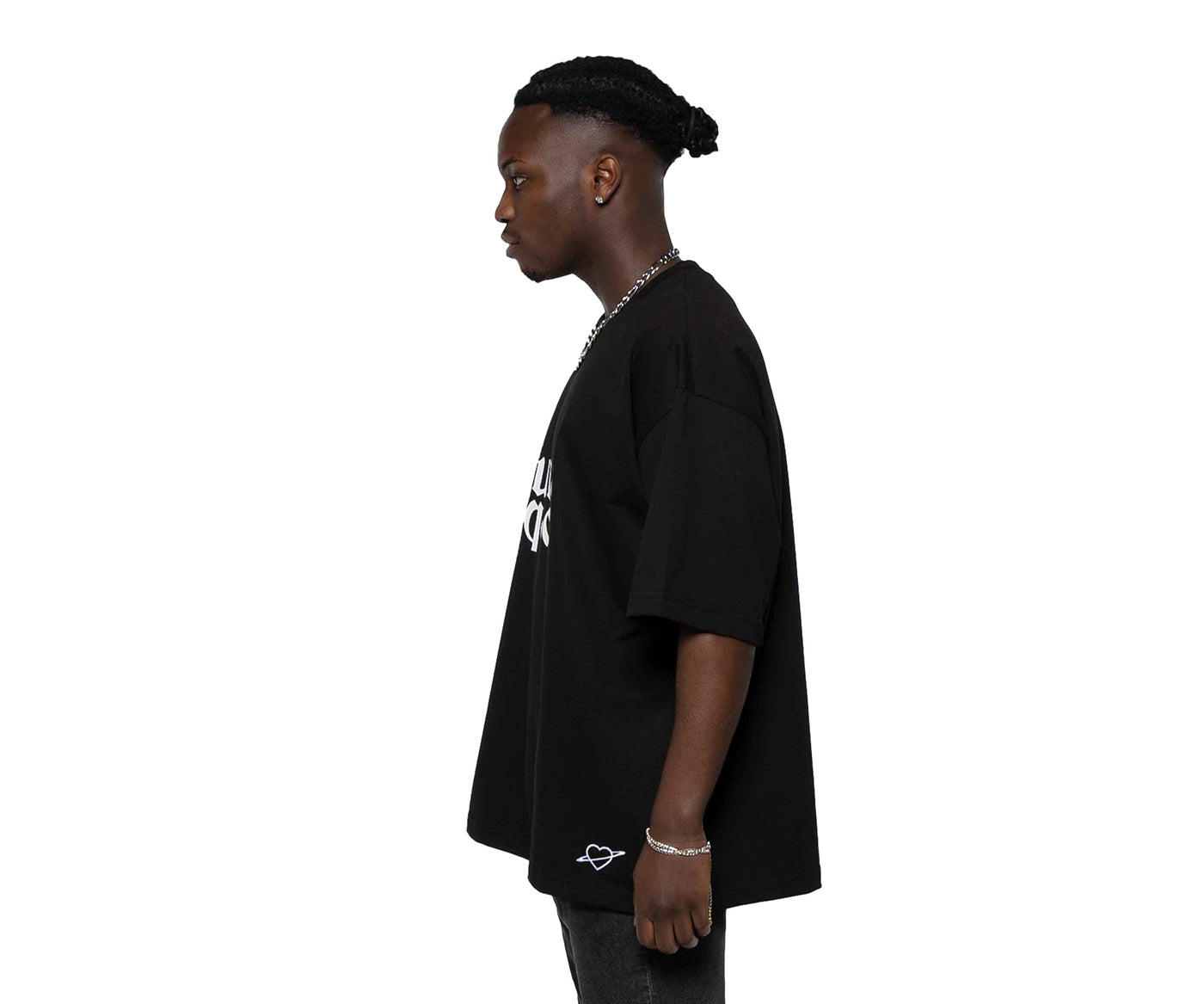 Heavy Oversized T-Shirt aus 100% Baumwolle mit 310 gsm für Frauen und Herren (Unisex). Veredelung mit hochwertigem Logo-Stick und Siebdruck.